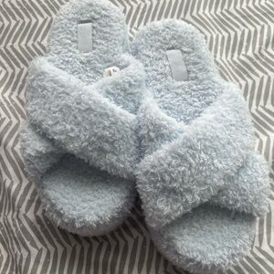 Light blue medium Pink Victoria secret platform criss cross slippers NWOT